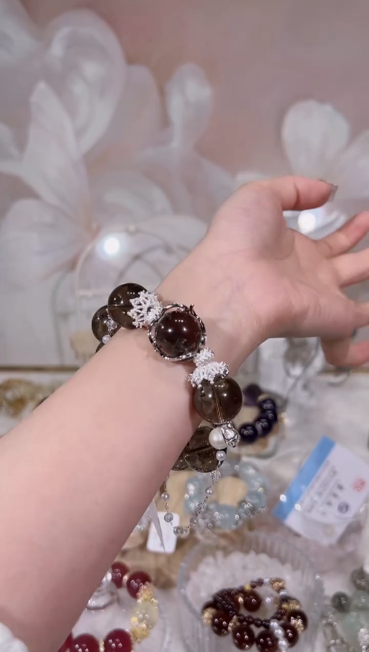 【闪购商品】水晶手链未镶嵌天然水晶默认微瑕 多样性发货发其一