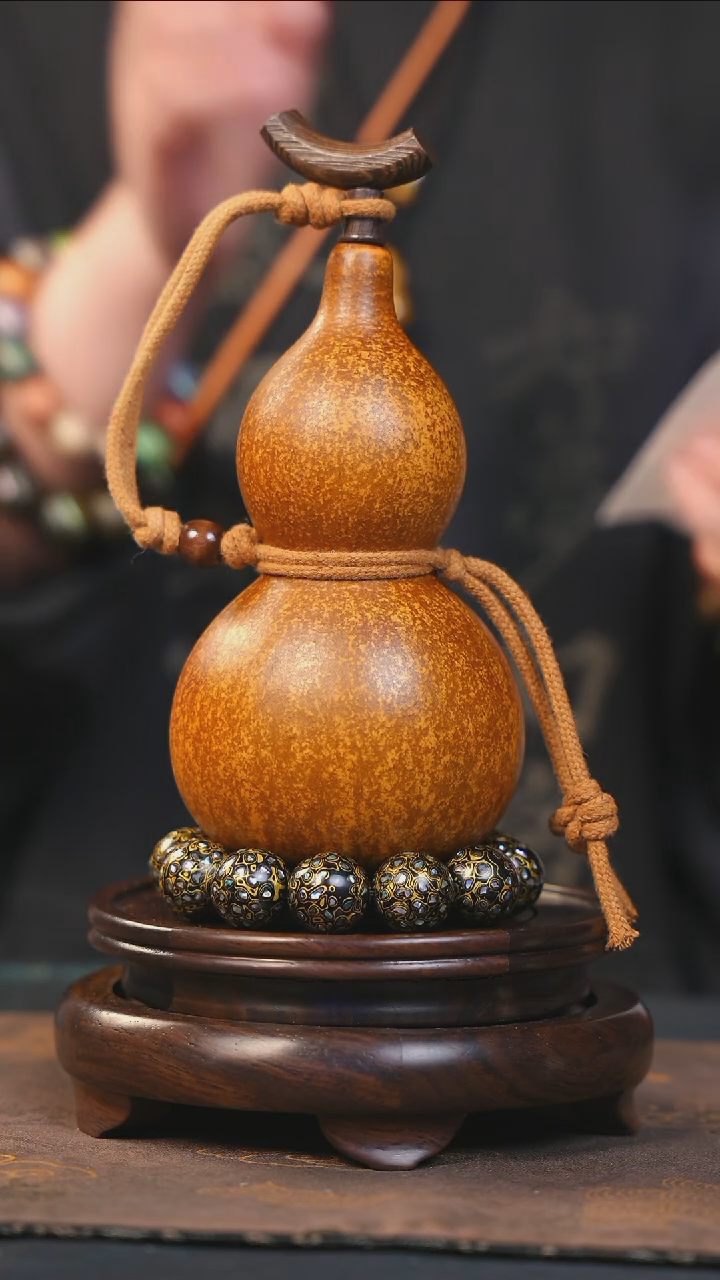 【闪购商品】YT135大漆酒葫芦不包手串及旋转底座