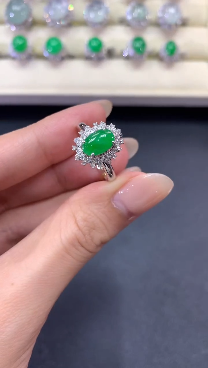 【闪购商品】翡翠戒指18K金镶嵌a143       