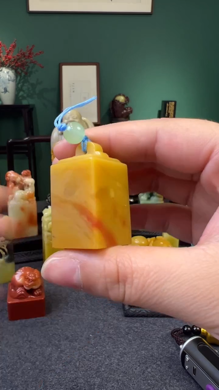 【闪购商品】田黄石金包银瓦钮