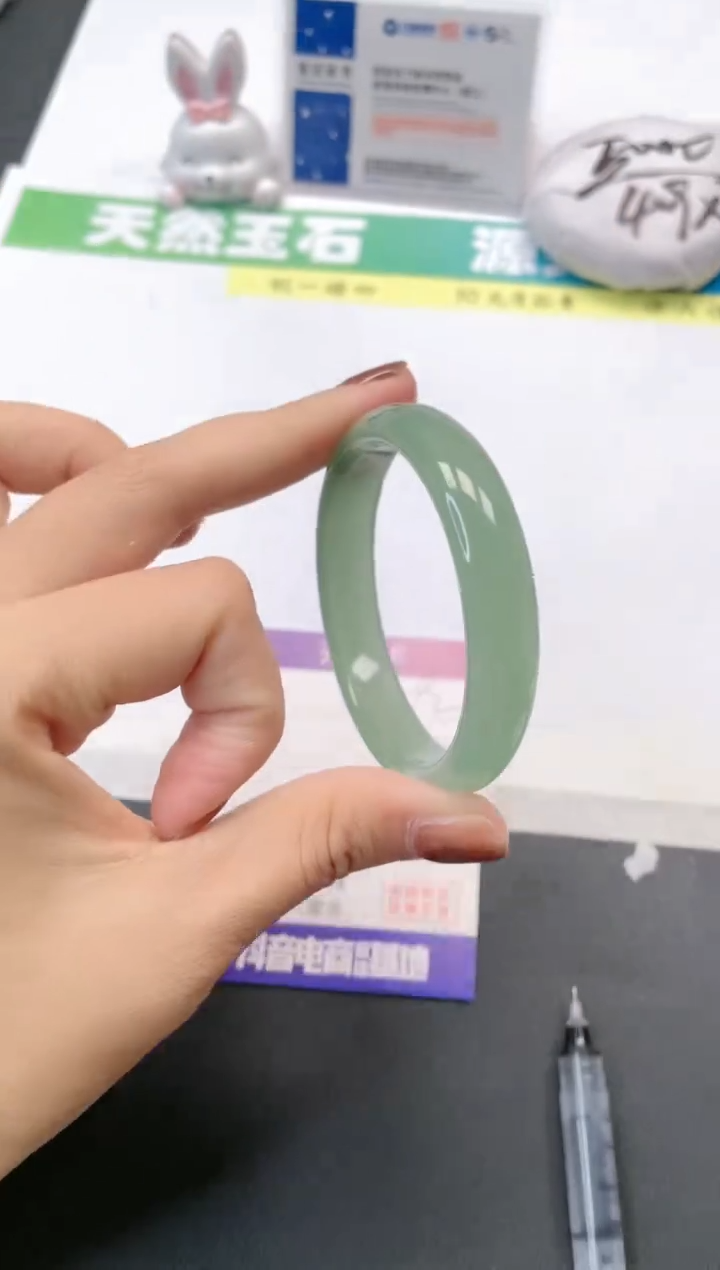 【闪购商品】石英质玉手镯未镶嵌92-52