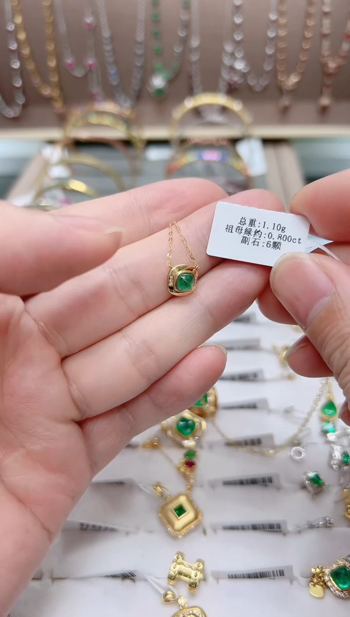 【闪购商品】祖母绿项链18K金镶嵌.