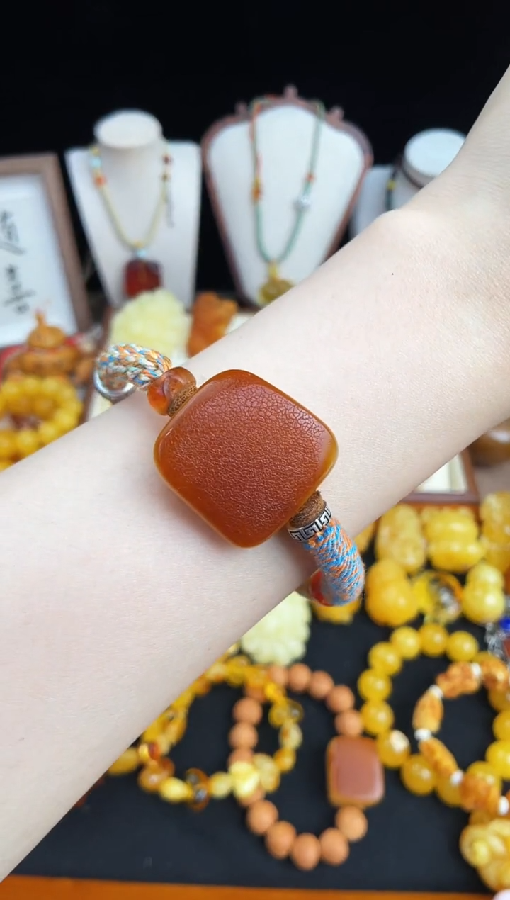 未镶嵌琥珀珠宝奇石柒月