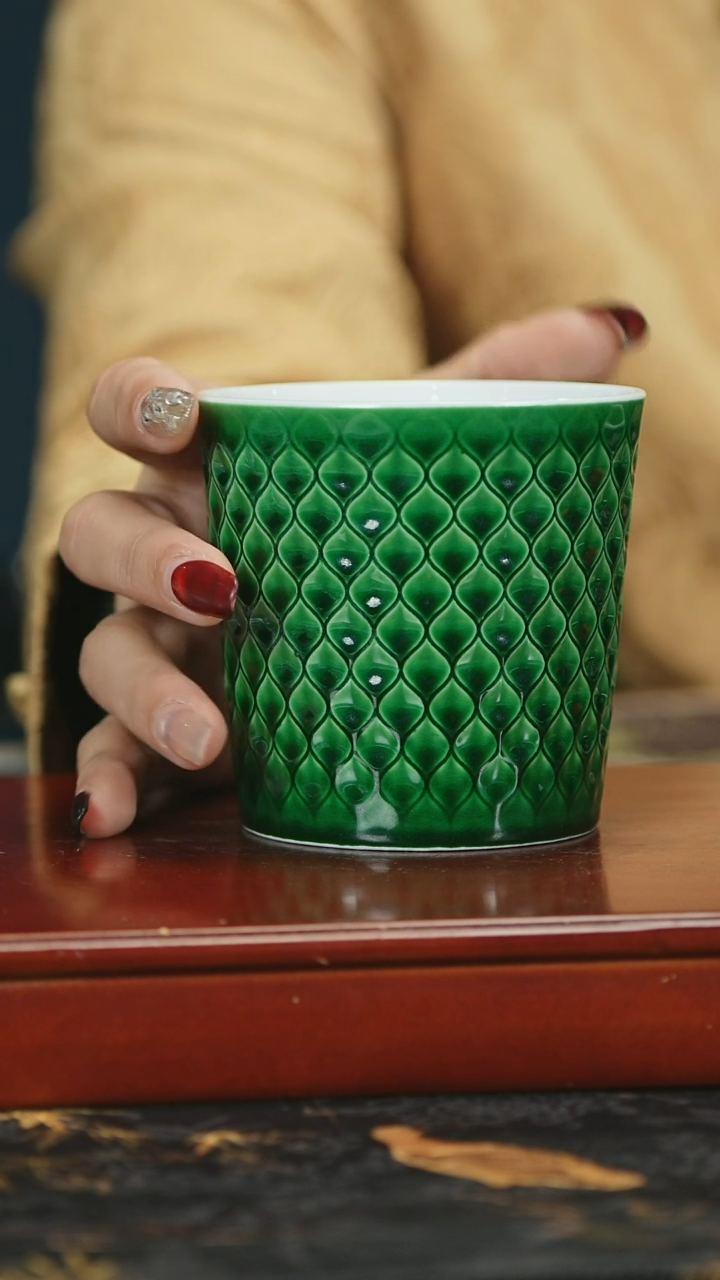 【闪购商品】瓷堂里郎窑绿羽麟雕刻威士忌杯