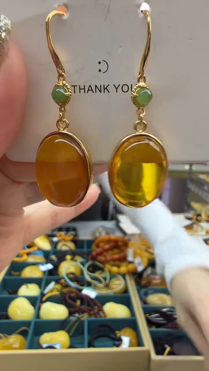 琥珀未镶嵌耳饰82秒拍号 假一罚三 