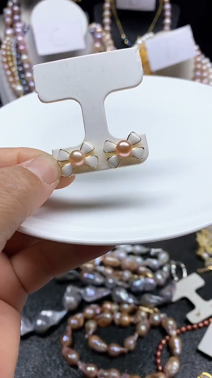 【闪购商品】淡水珍珠耳饰未镶嵌多人