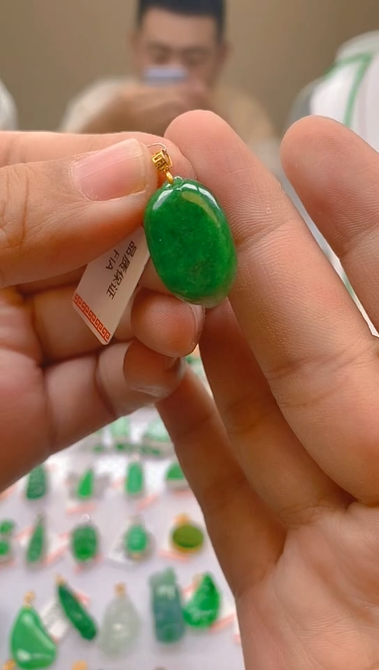 【闪购商品】翡翠颈饰18K金镶嵌新号开播，全场乱卖