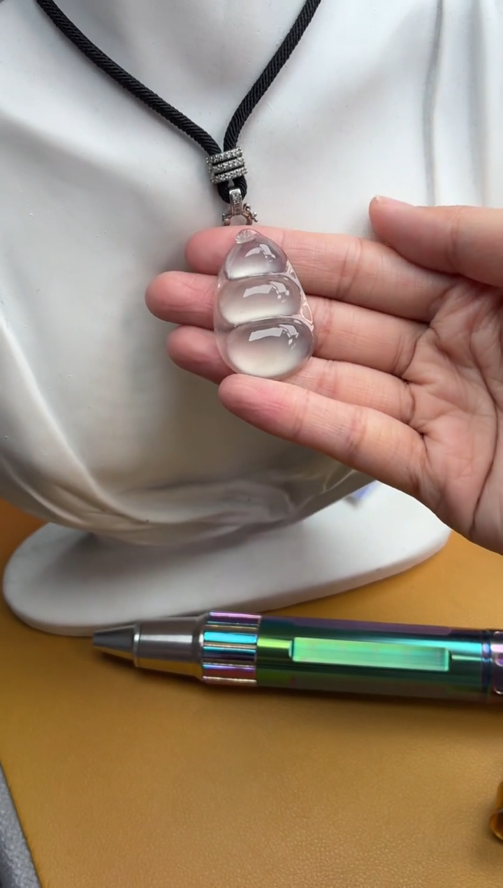 吊坠(不含链)未镶嵌翡翠53 豆子 36.8 24.3 6.3