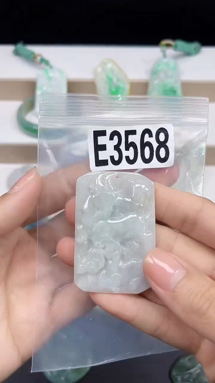 颈饰未镶嵌翡翠翡翠珠宝吊坠挂件