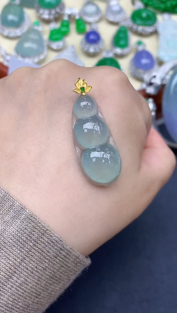 颈饰18K金镶嵌翡翠100-中国好珍宝