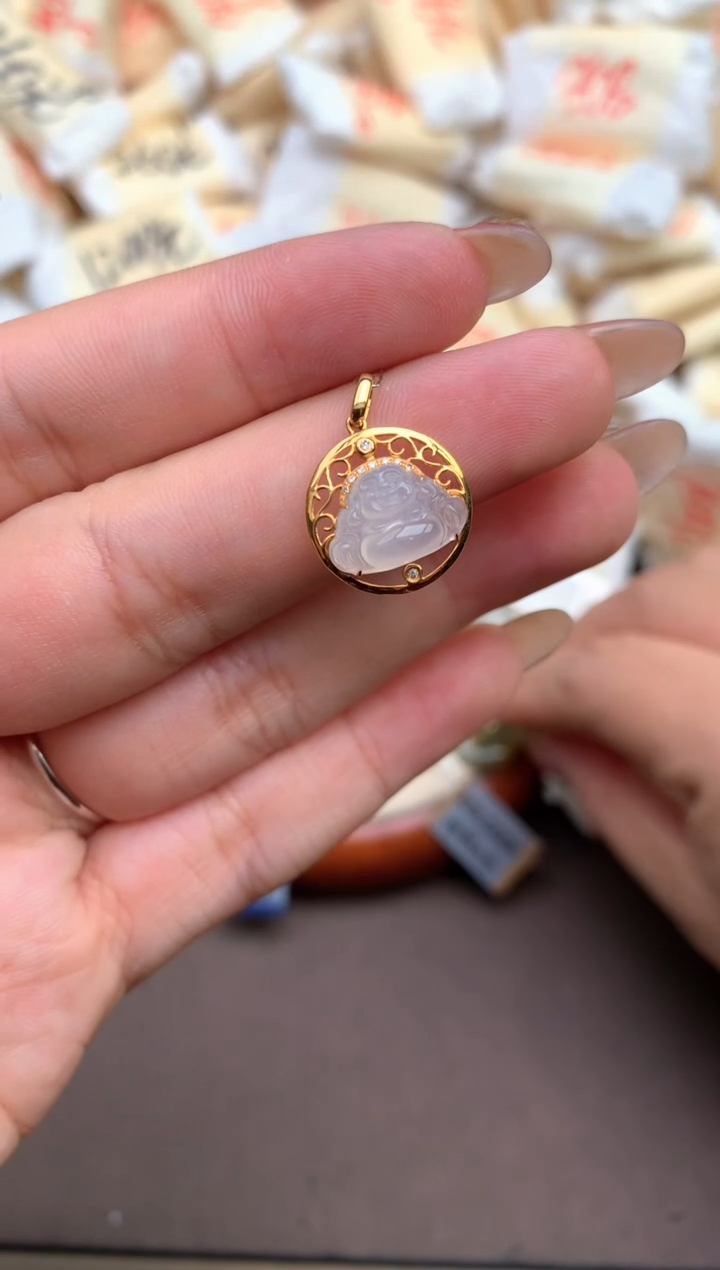 【闪购商品】翡翠18K金镶嵌颈饰 —