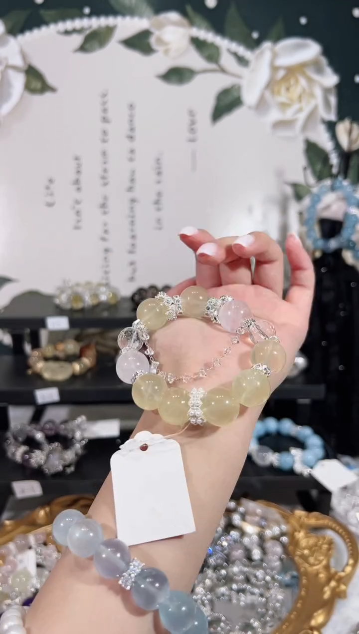 【闪购商品】水晶手链未镶嵌天然水晶默认微瑕 多样性发货发其一