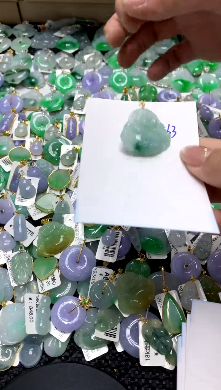 【闪购商品】翡翠颈饰18K金镶嵌111111111