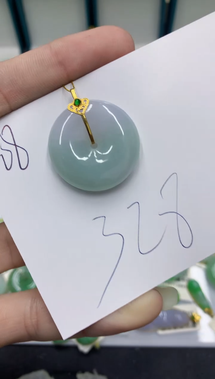 【闪购商品】翡翠颈饰18K金镶嵌翡翠