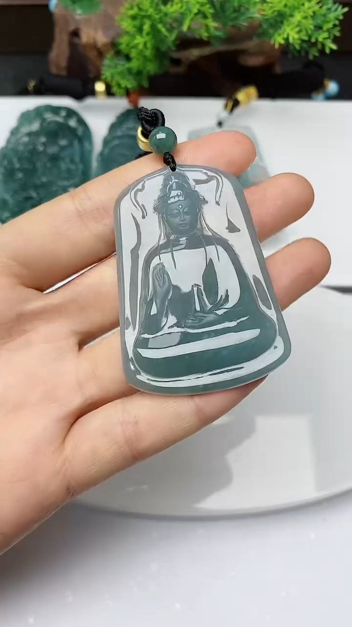 【闪购商品】翡翠颈饰未镶嵌        