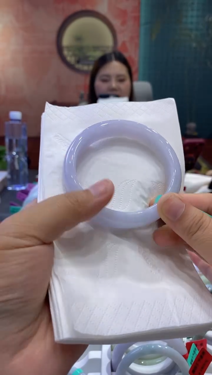 翡翠手镯未镶嵌多人0007620
