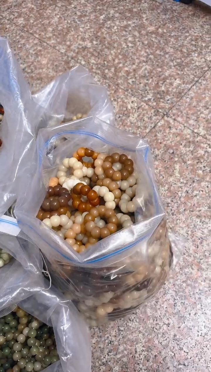 吊坠菩提根/象牙果混色手捻  随机一条