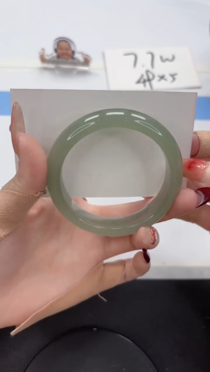 【闪购商品】石英质玉手镯未镶嵌A411-57.5