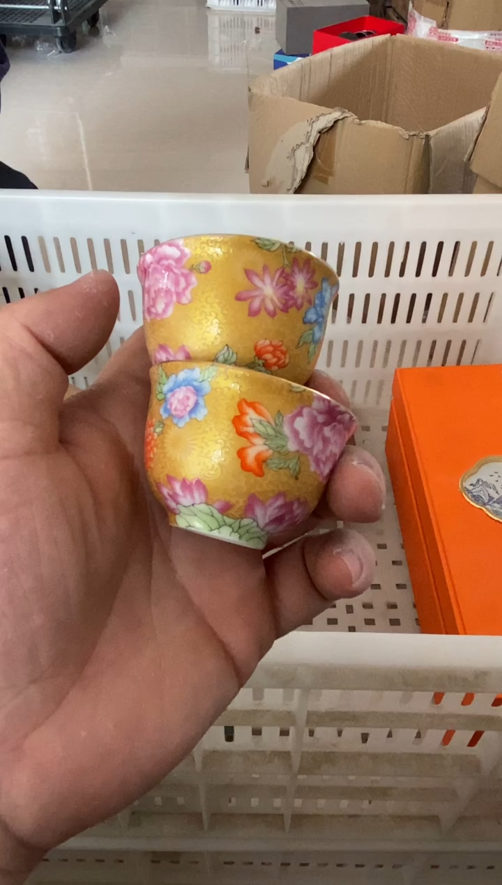 无运费险有瑕疵的摄影的产品有使用过的痕迹有点脏介意勿拍