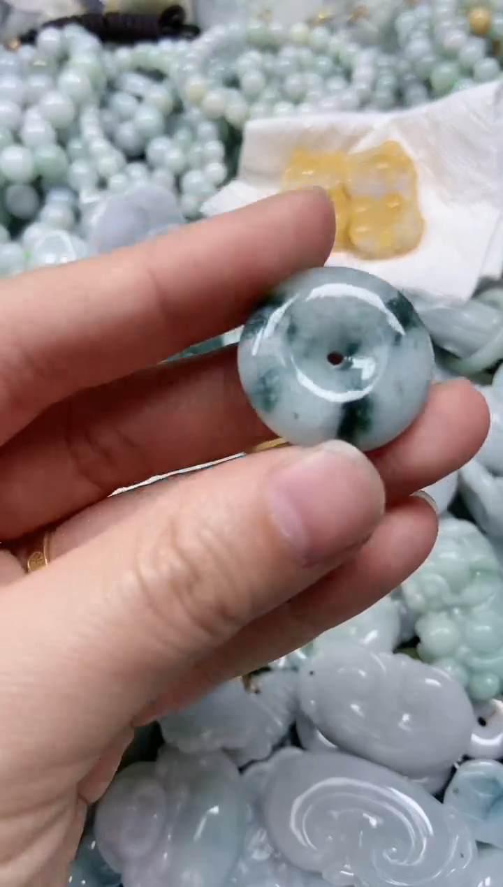 翡翠未镶嵌颈饰闪购0130123