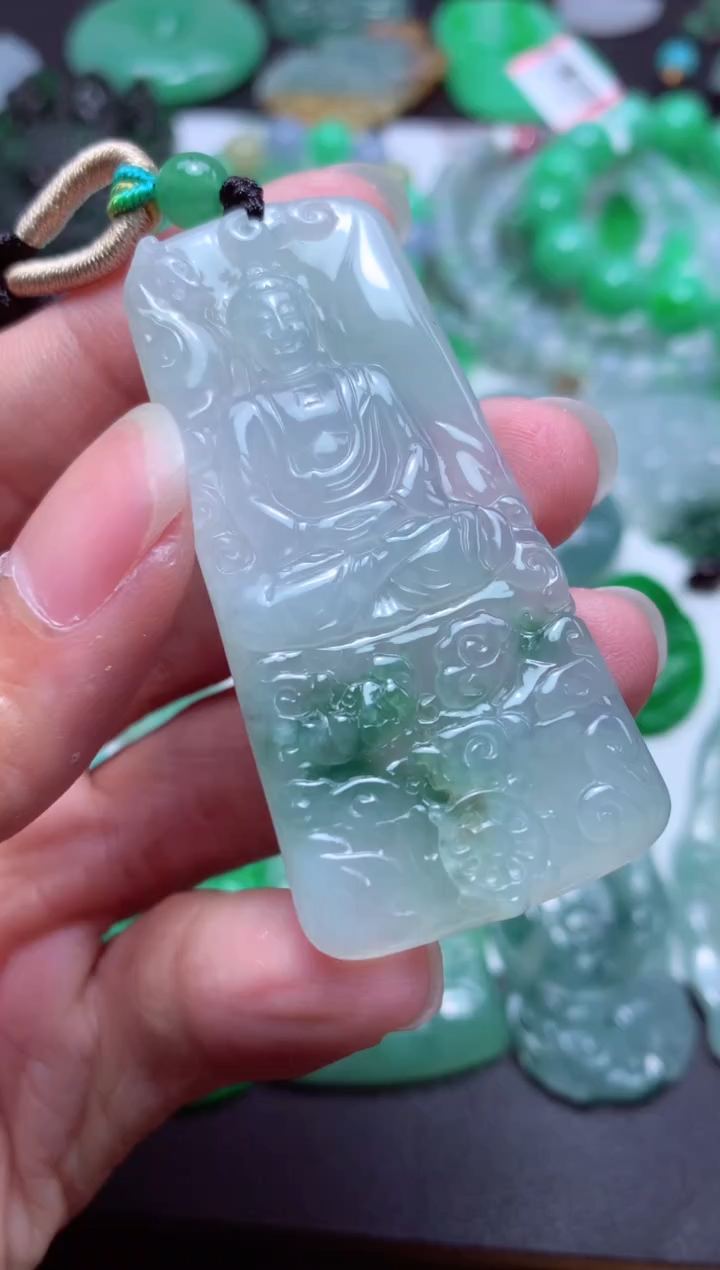 【闪购商品】翡翠颈饰未镶嵌天然翡翠