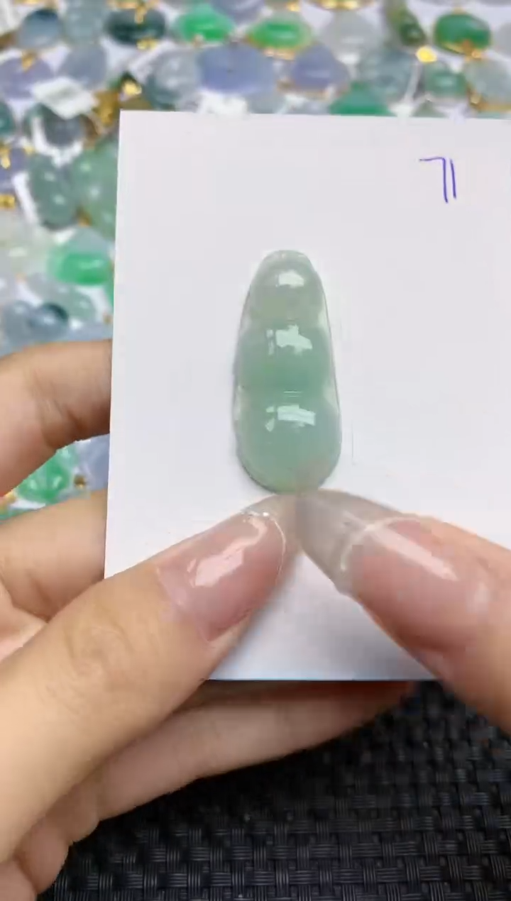 【闪购商品】翡翠颈饰未镶嵌天然翡翠A货