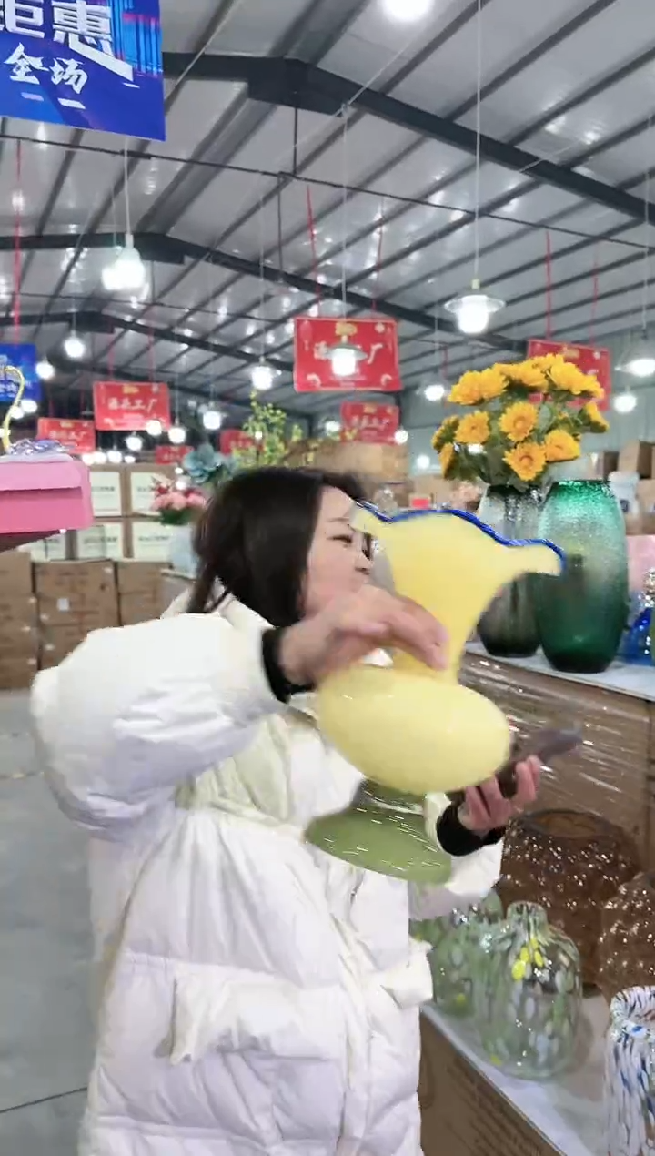 【闪购商品】有机玻璃优品花器Q-早31