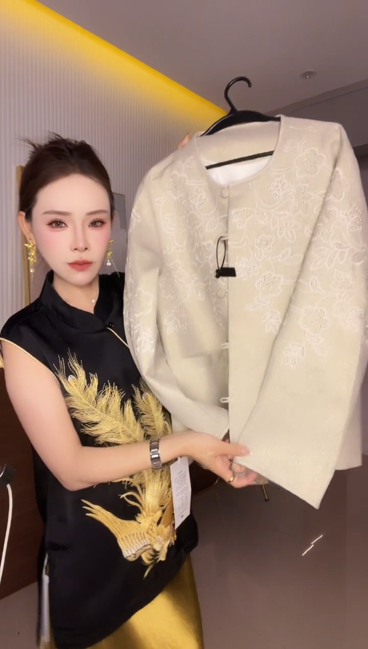 85667 上衣 M 90-105