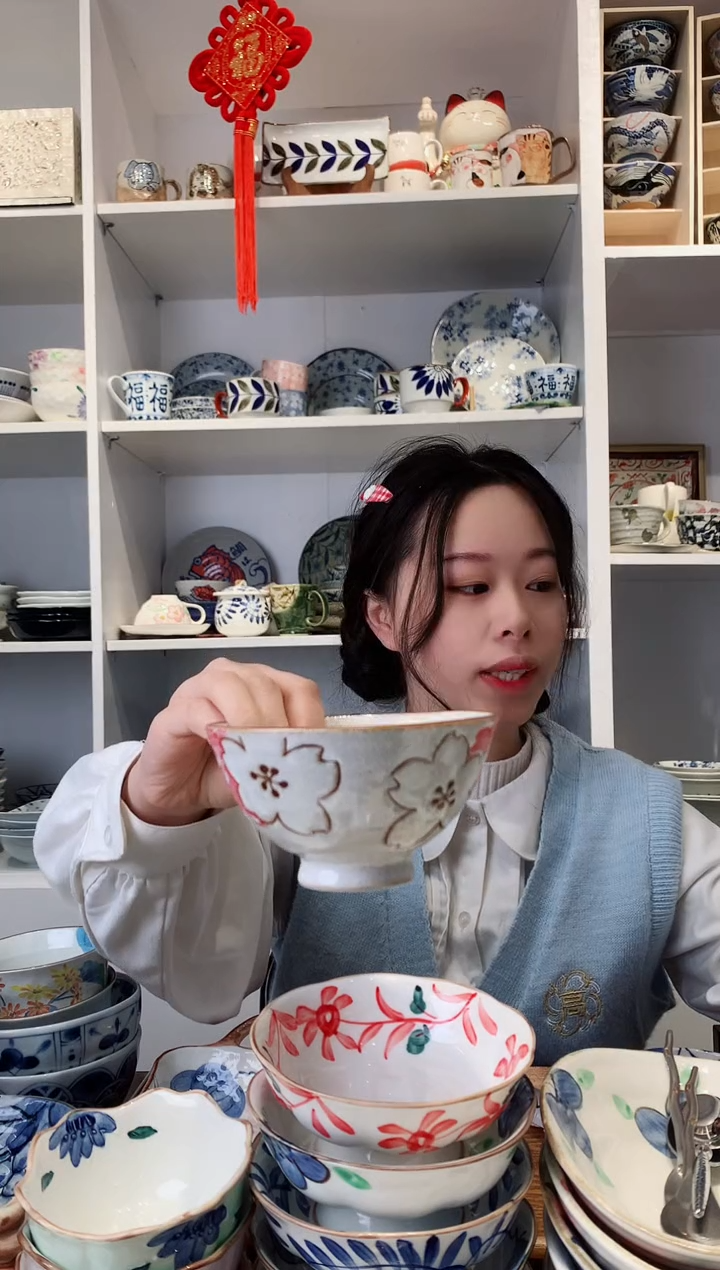 【闪购商品】钛合金日本进口白色樱花米饭碗