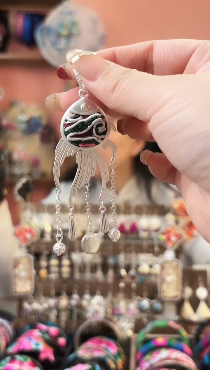 织绣艺枝独绣手工饰品71