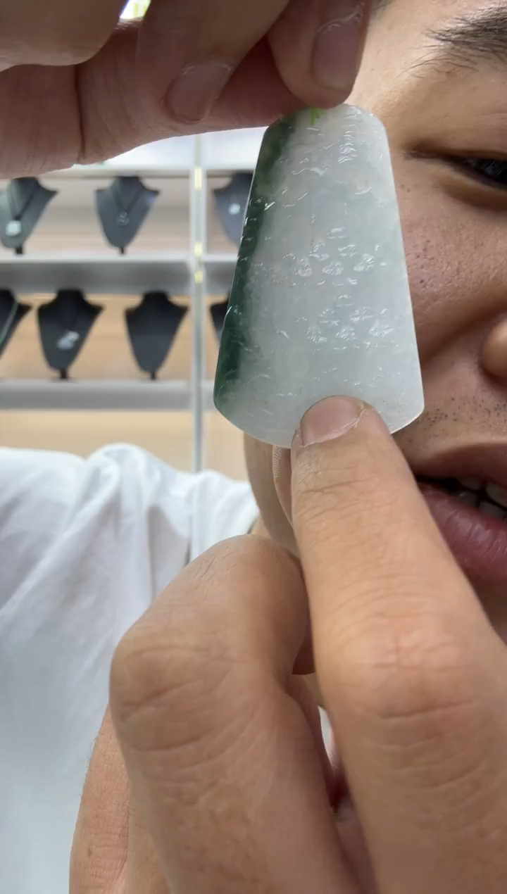 颈饰未镶嵌翡翠天然翡翠A货孤品一件 