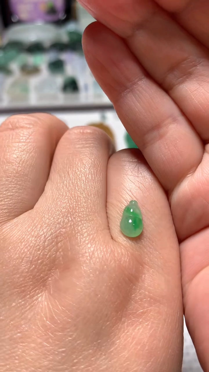 【闪购商品】翡翠吊坠(不含链)未镶嵌天然翡翠不包邮