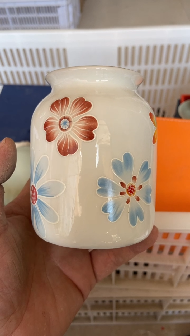 无运费险有瑕疵的摄影的产品有使用过的痕迹有点脏介意勿拍