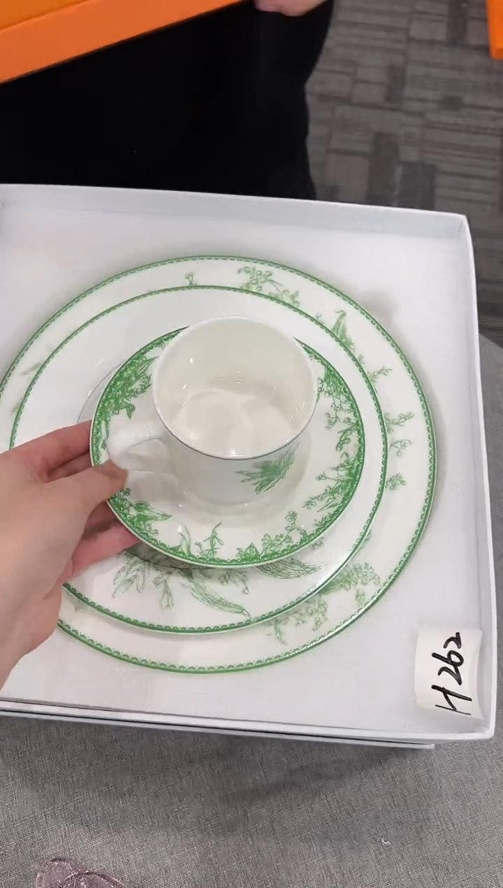 【闪购商品】杯H262--------------