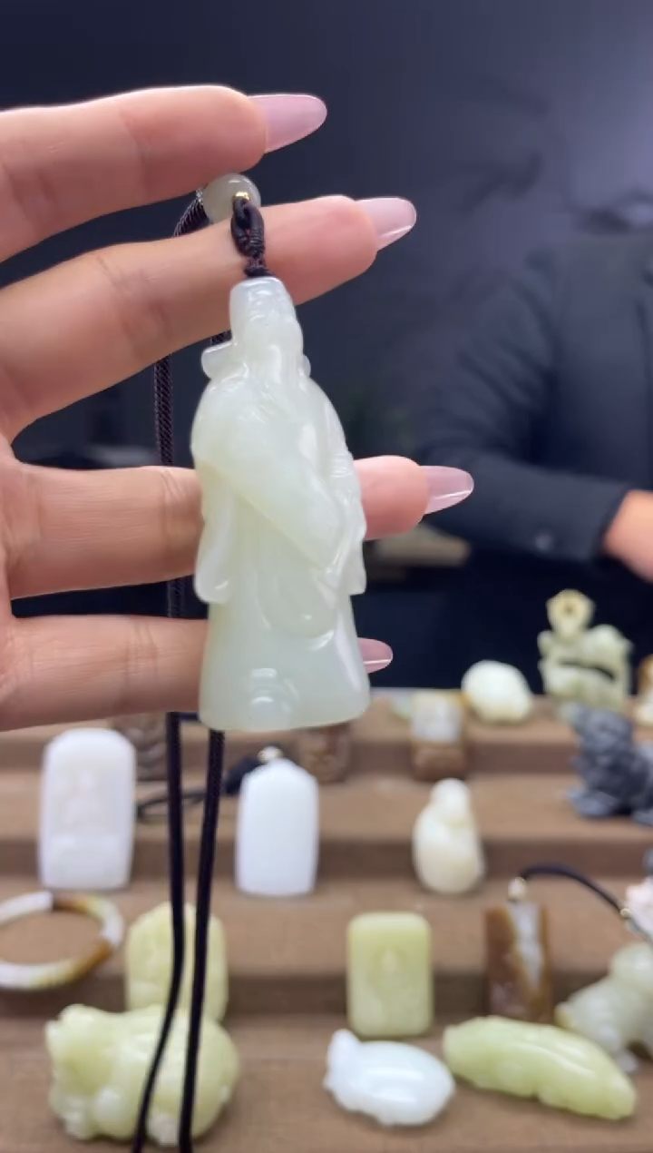 颈饰未镶嵌和田玉1