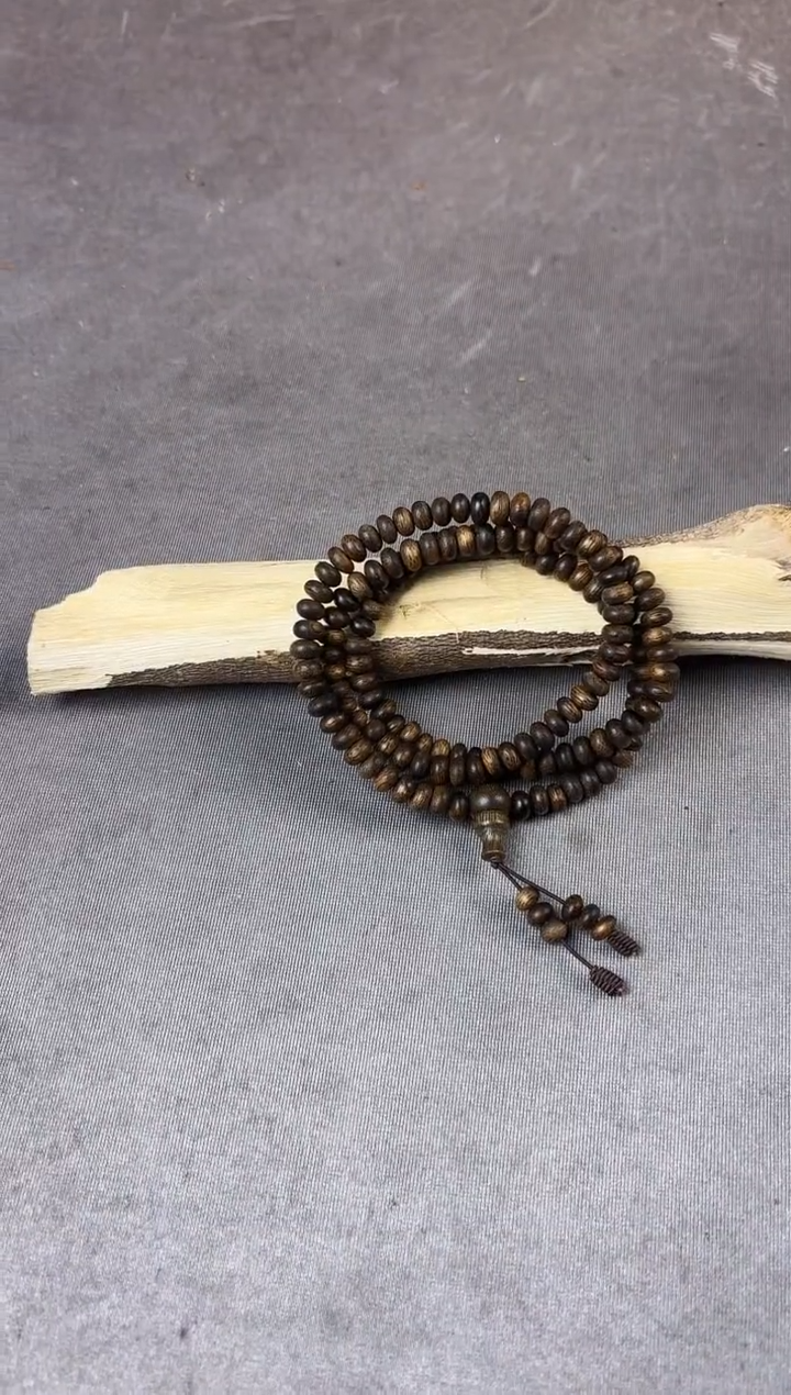 沉香沉香碎屑+富森红土06算盘珠多圈沉14克+多样性发一