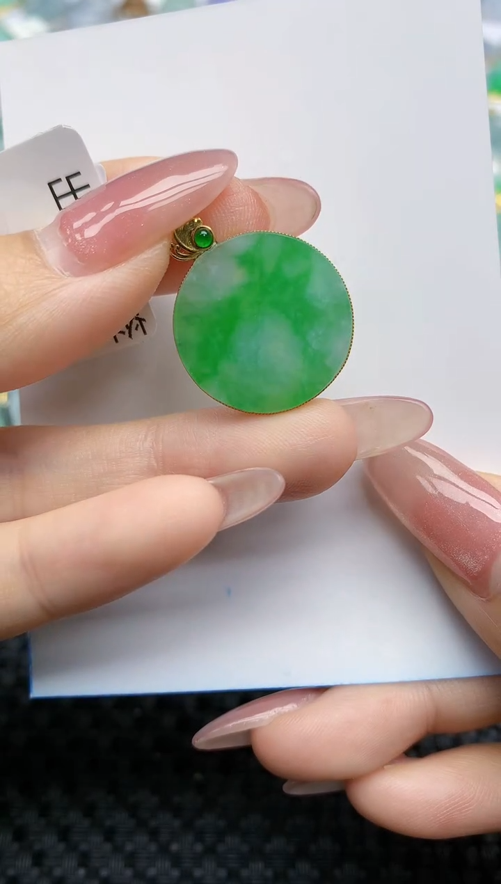 【闪购商品】翡翠挂件18K金镶嵌天然翡翠A货