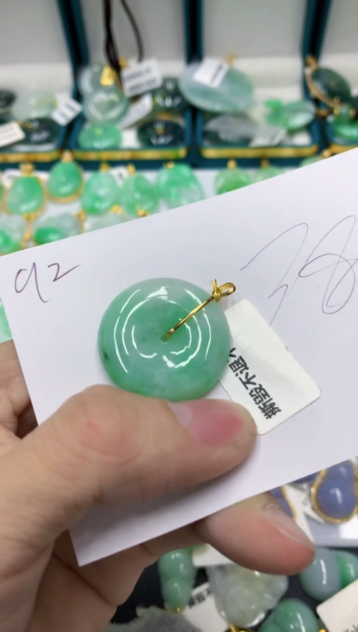 【闪购商品】翡翠颈饰18K金镶嵌号链接111111