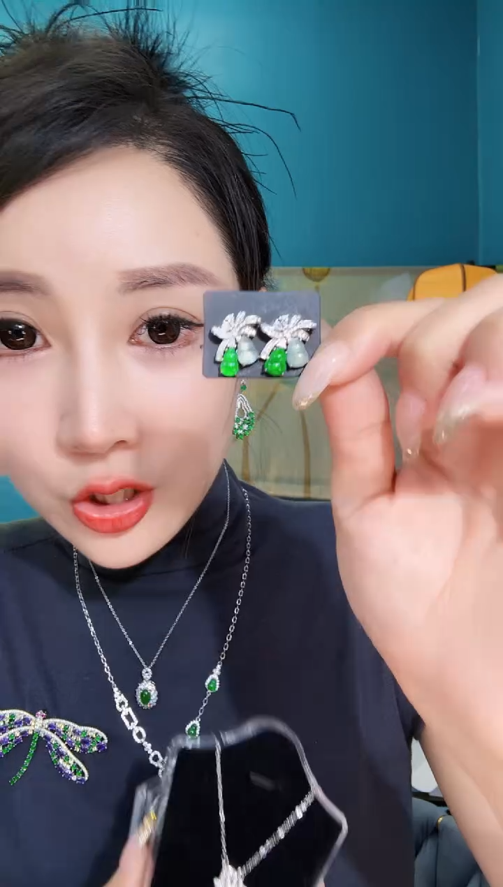 翡翠未镶嵌耳饰耳饰