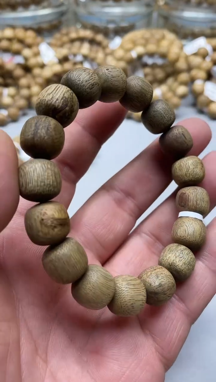 【闪购商品】沉香手串文莱老型单圈1.3多样性发其一