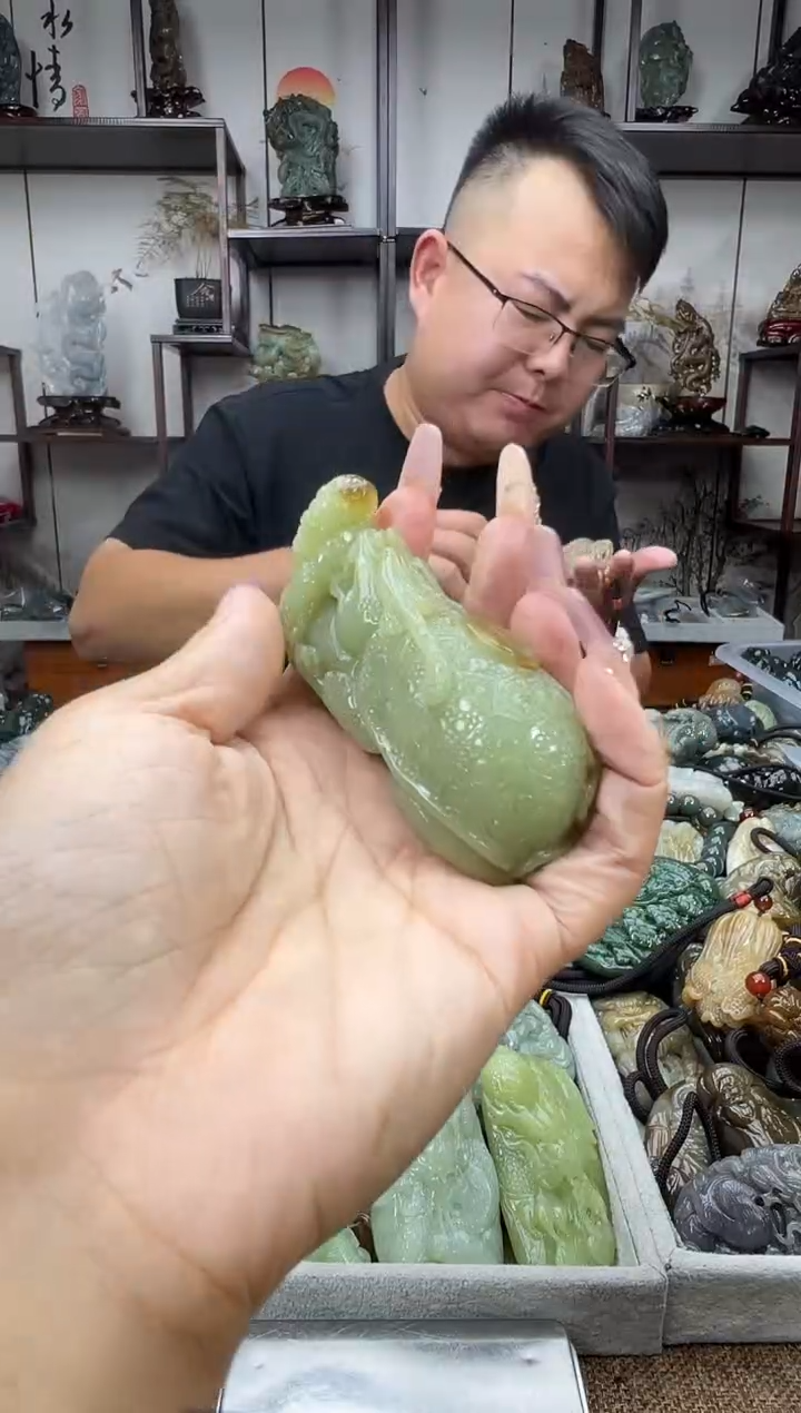 和田玉未镶嵌把件1