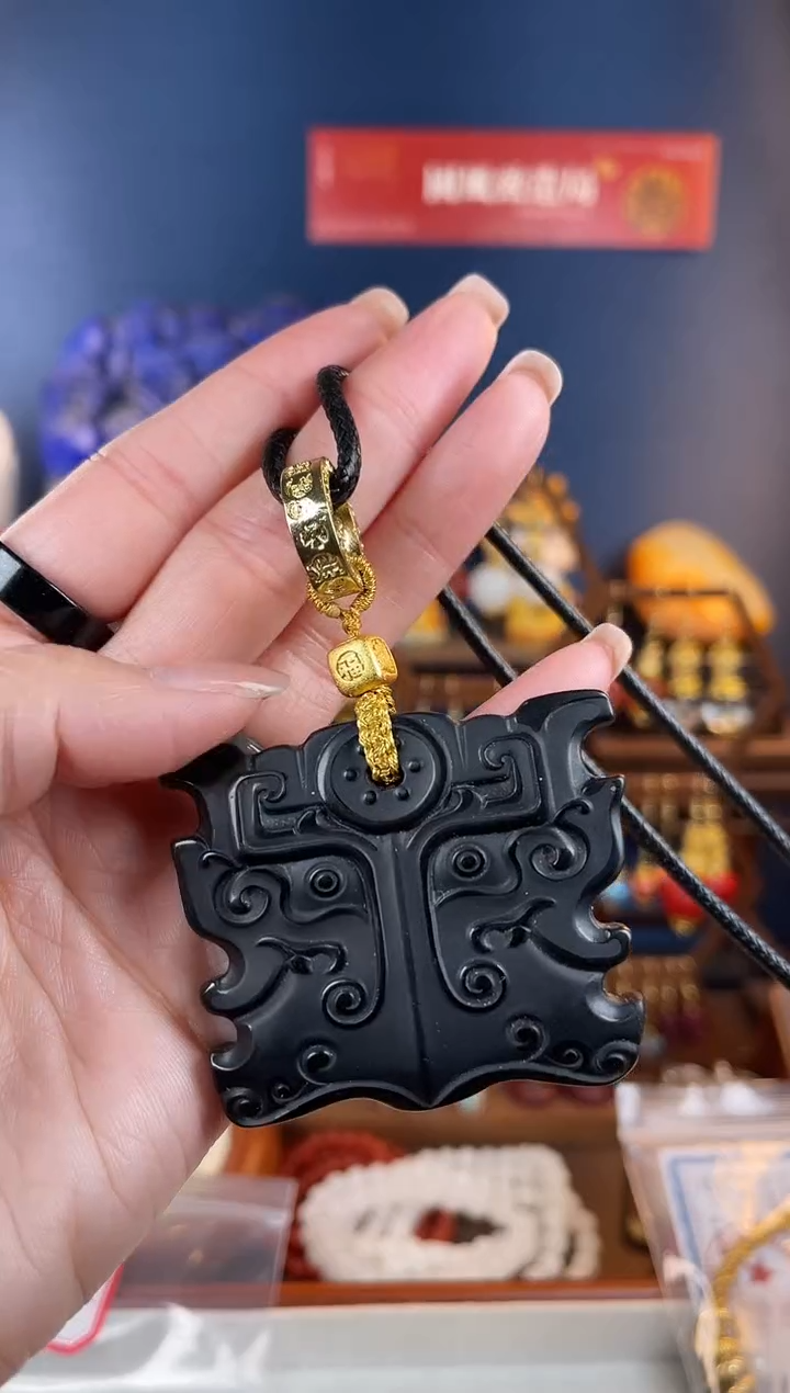 灼****8，牌子牌子牌子