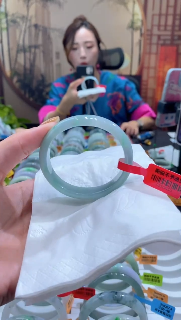 未镶嵌手镯翡翠000089381