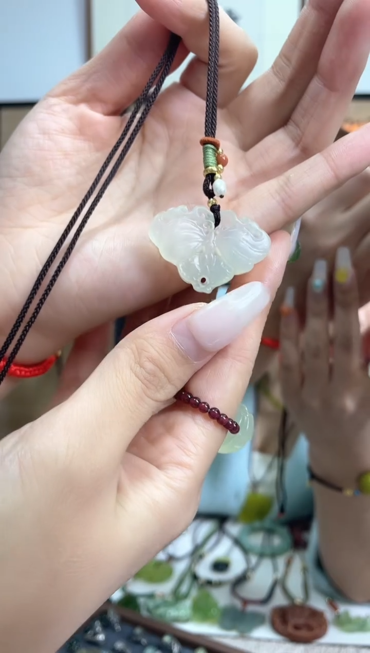 【闪购商品】岫玉吊坠未镶嵌多样性发货其中发一