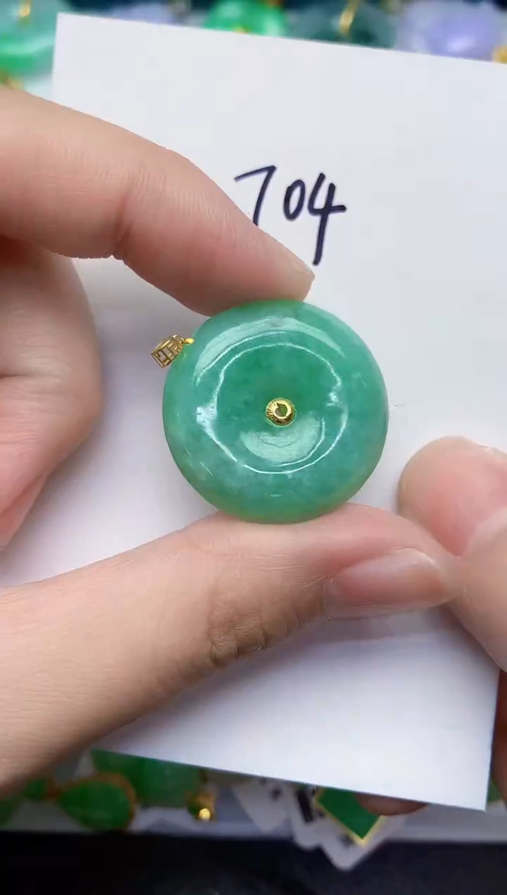 【闪购商品】翡翠颈饰18K金镶嵌000000000