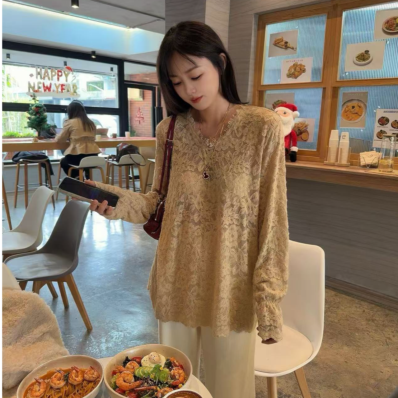 V领宽松蕾丝罩衫