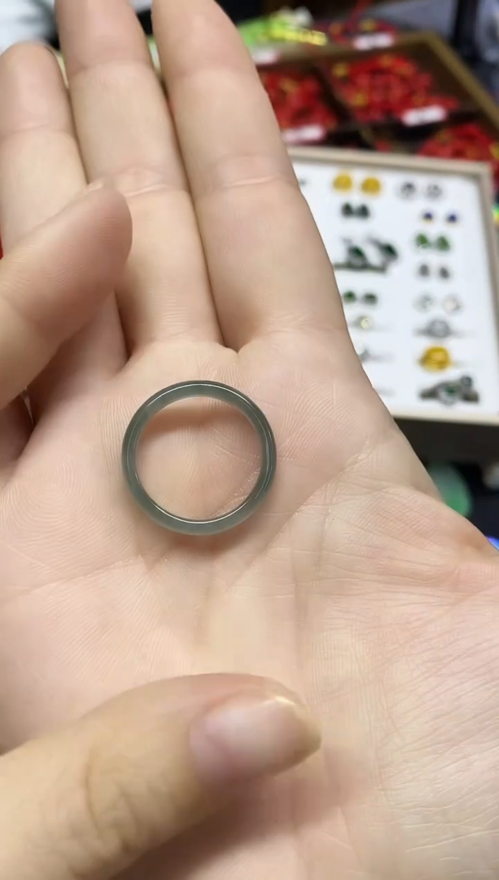 未镶嵌戒圈翡翠?****蔚蓝冰戒圈
