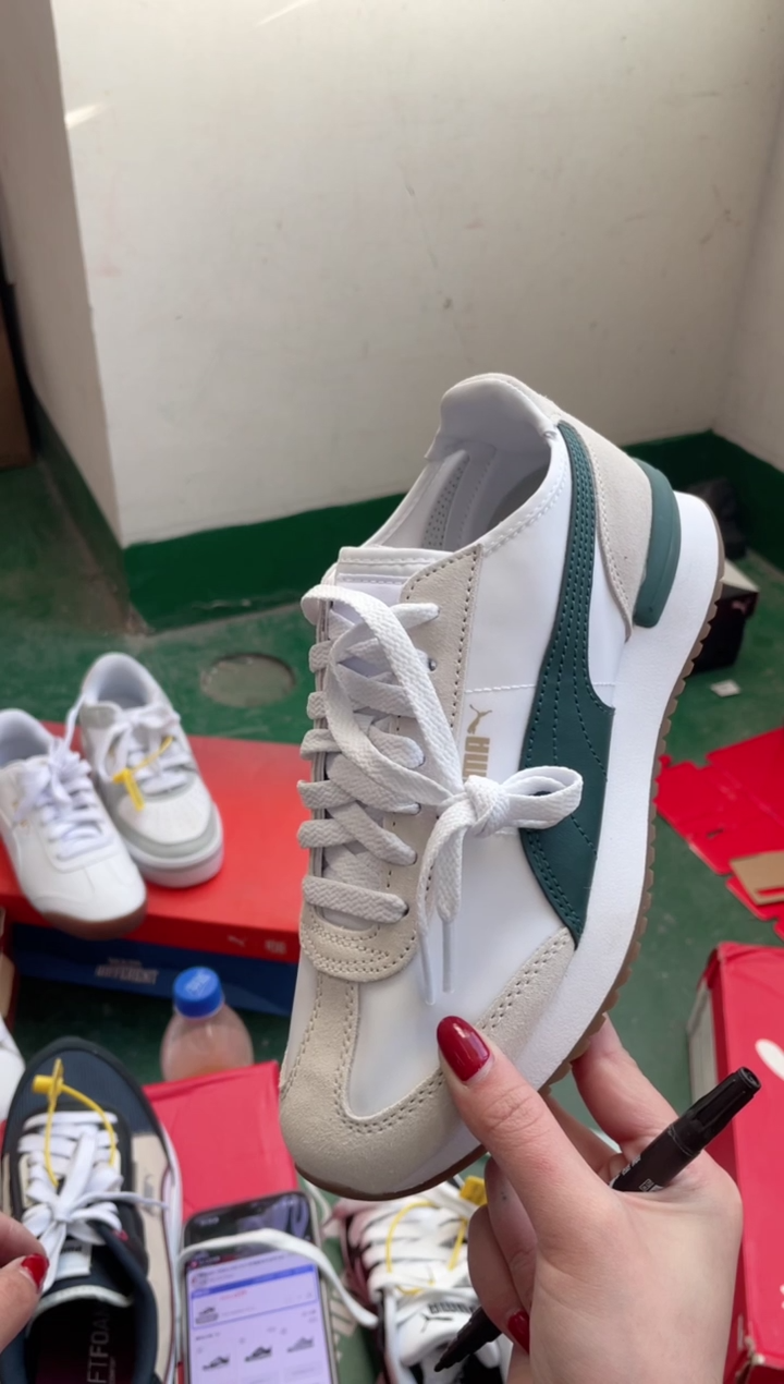 彪马时尚休闲运动鞋38M  FF69