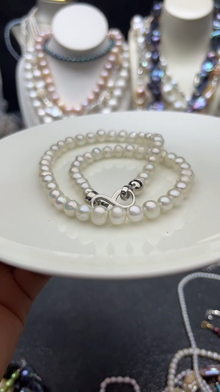 颈饰未镶嵌淡水珍珠多人