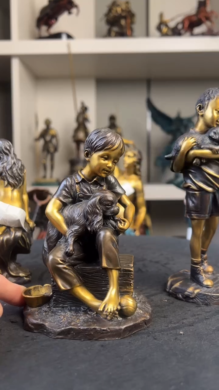 精铜材质 精美雕塑